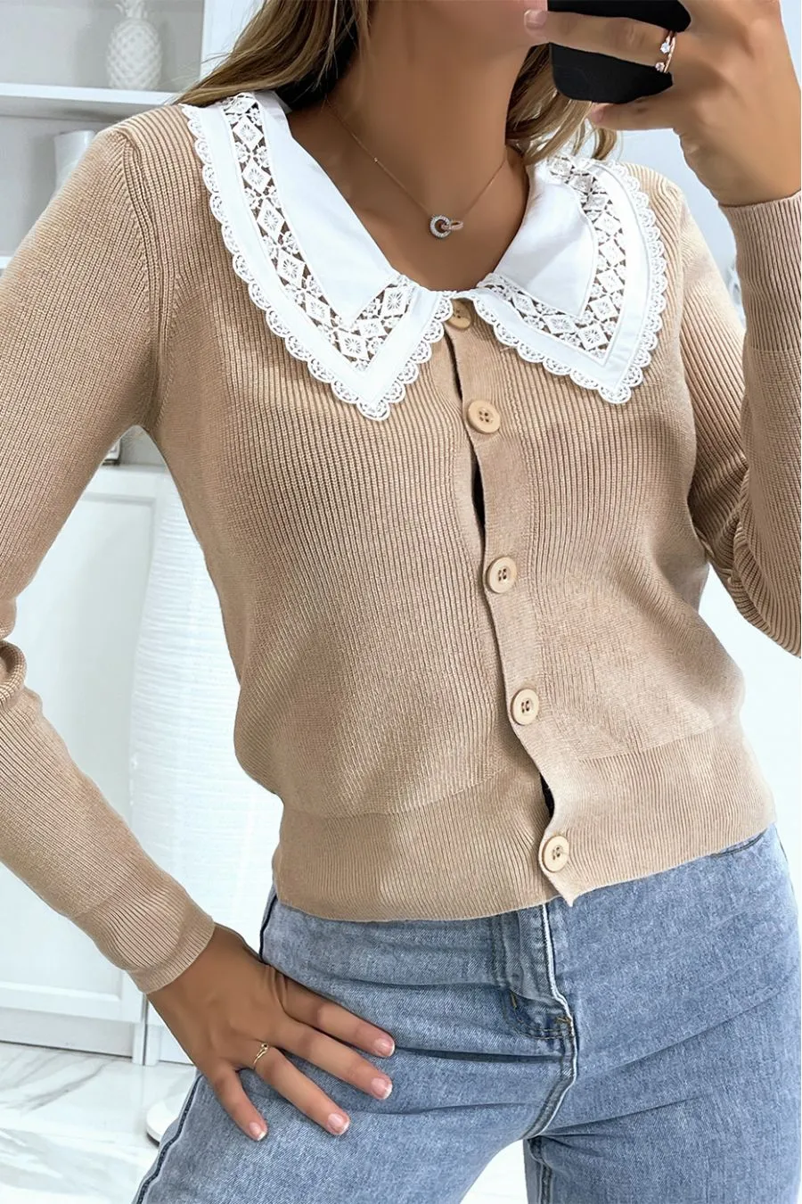 Gilet beige à col Claudine